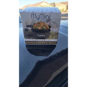 MY MINI NOODLE COOKER & SKILLET  Blackberry 5" skillet 260 Watts Non-Stick ~NEW~